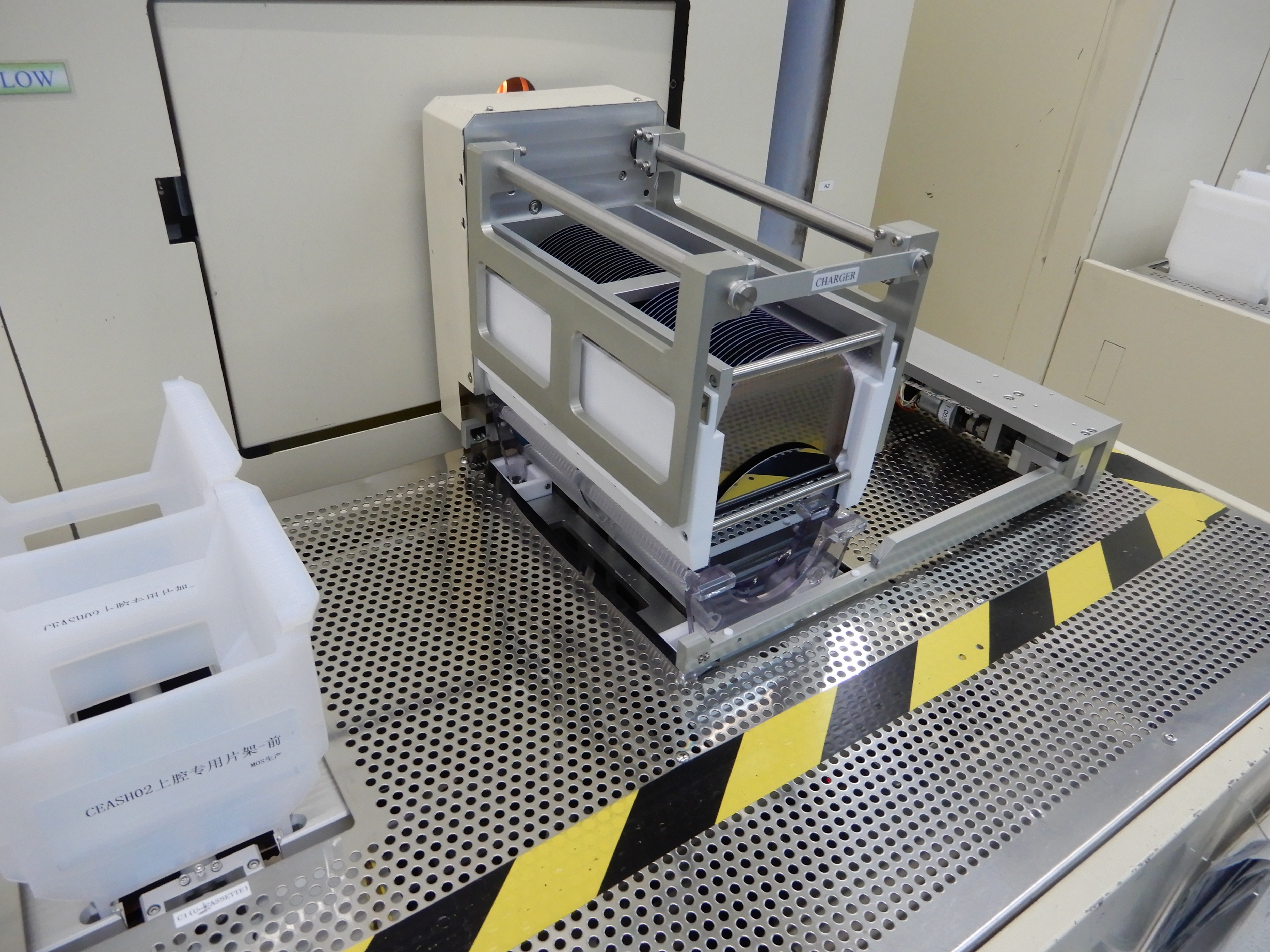 離子風(fēng)機(jī)|離子風(fēng)棒|靜電消除器|ESD門禁系統(tǒng)|HZR