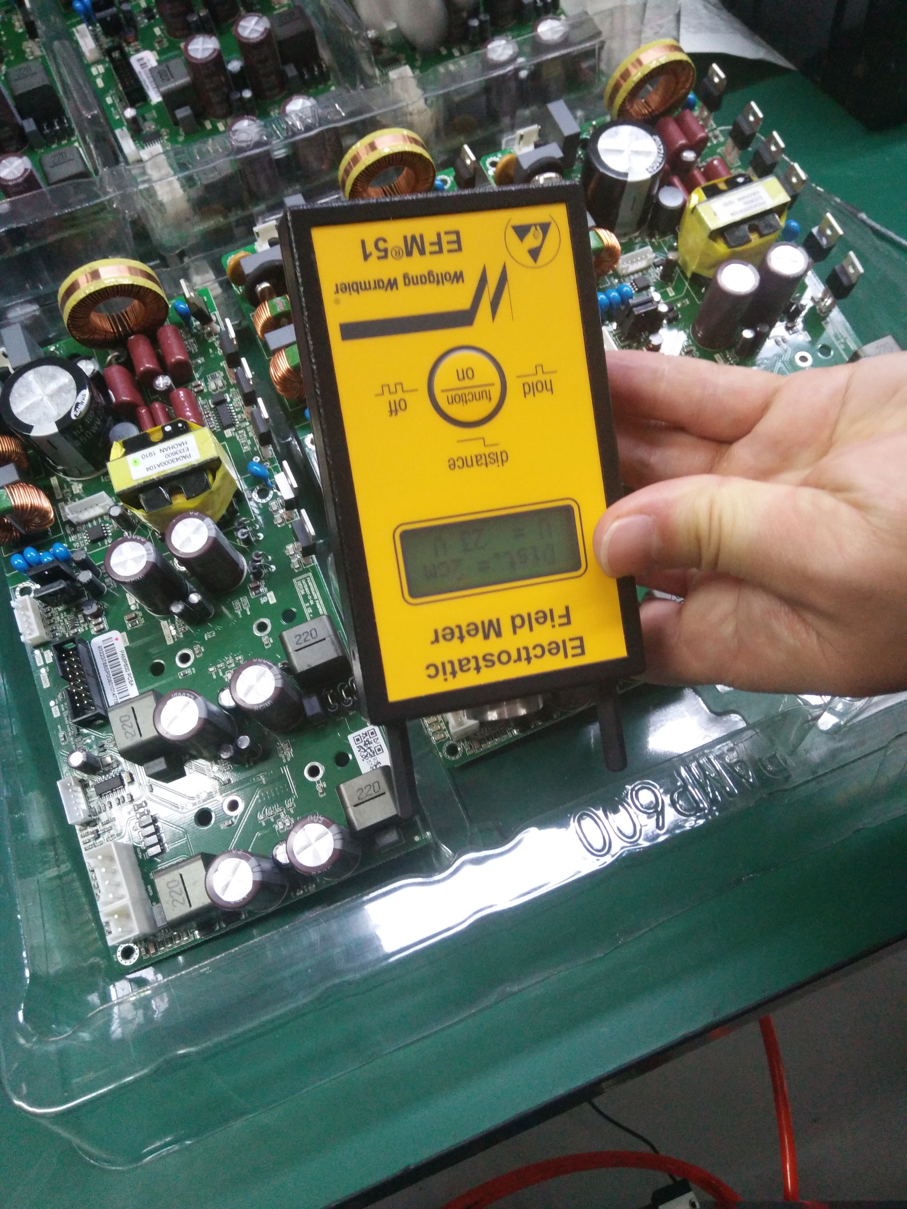 離子風機|離子風棒|靜電消除器|ESD門禁系統(tǒng)|HZR