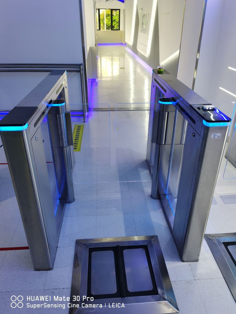 離子風(fēng)機(jī)|離子風(fēng)棒|靜電消除器|ESD門禁系統(tǒng)|HZR