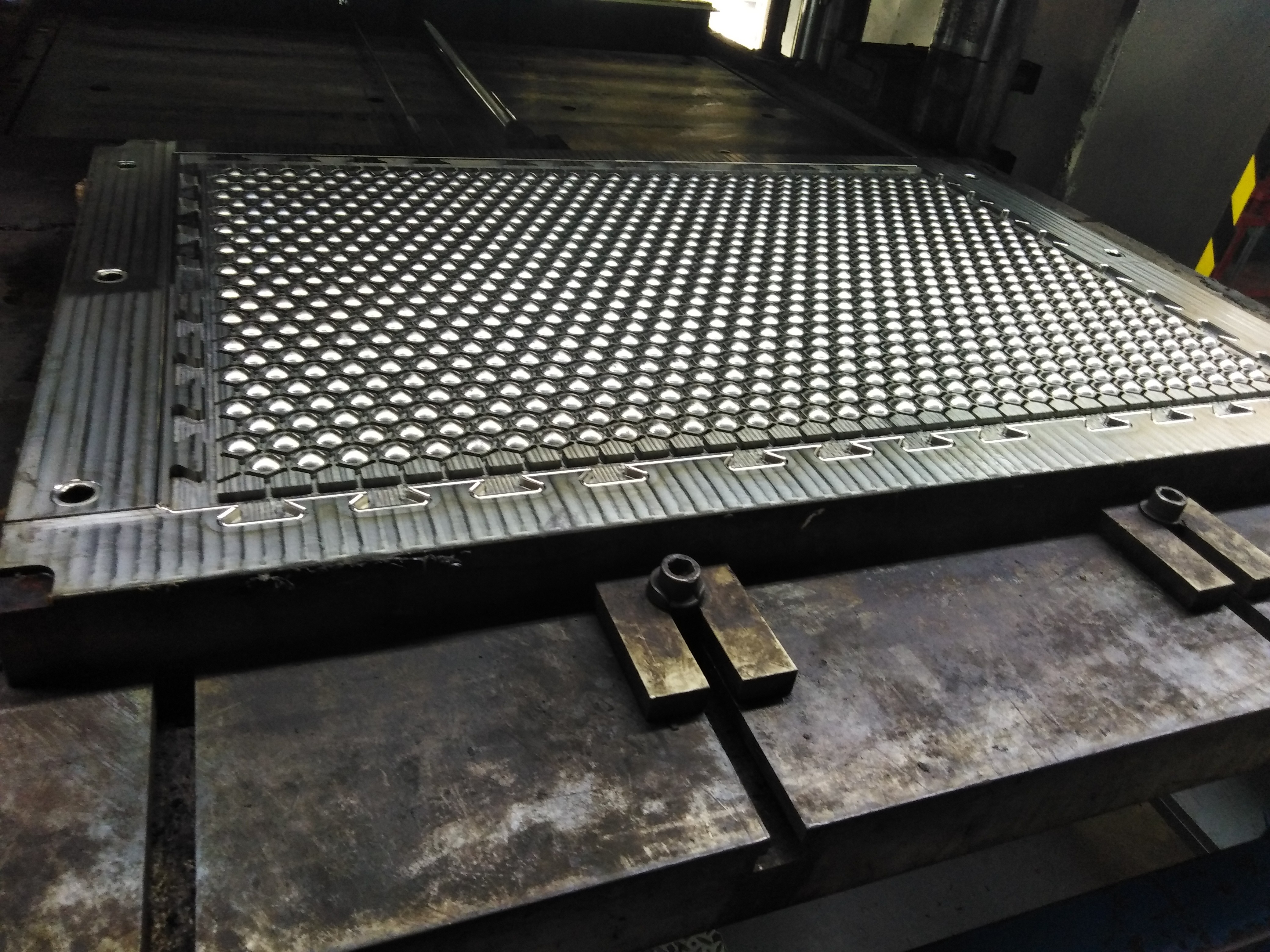 離子風(fēng)機(jī)|離子風(fēng)棒|靜電消除器|ESD門(mén)禁系統(tǒng)|HZR