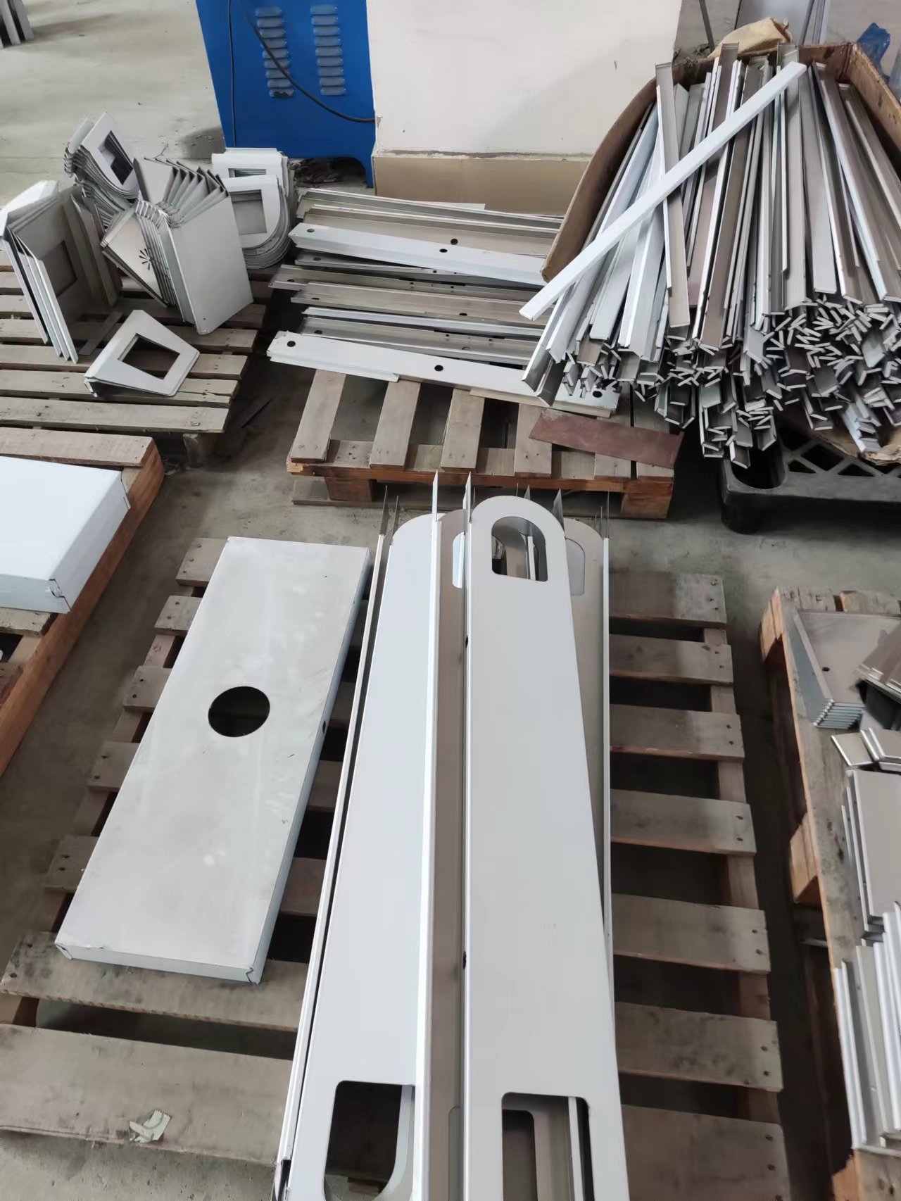 離子風(fēng)機(jī)|離子風(fēng)棒|靜電消除器|ESD門禁系統(tǒng)|HZR