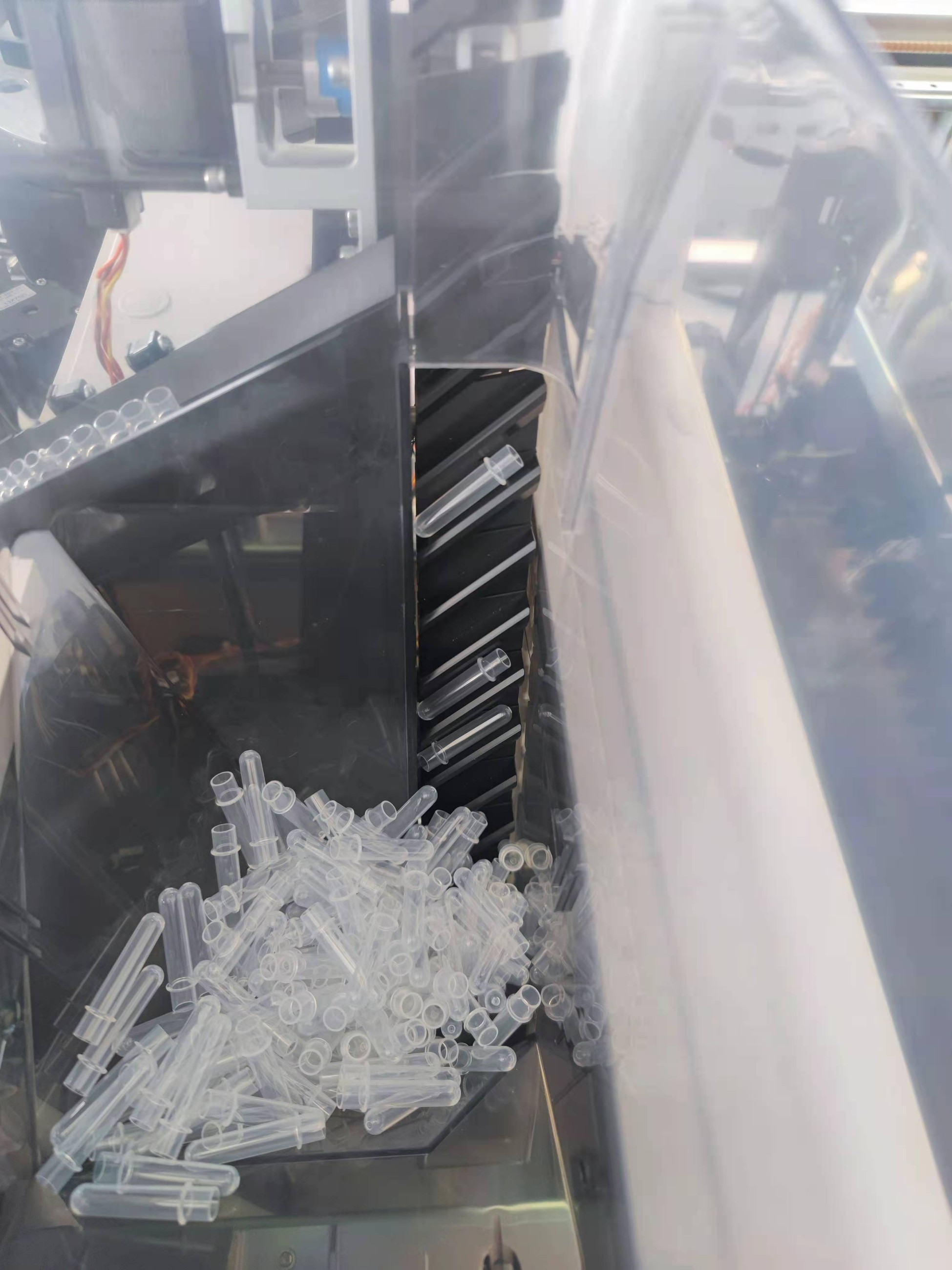 離子風(fēng)機|離子風(fēng)棒|靜電消除器|ESD門禁系統(tǒng)|HZR