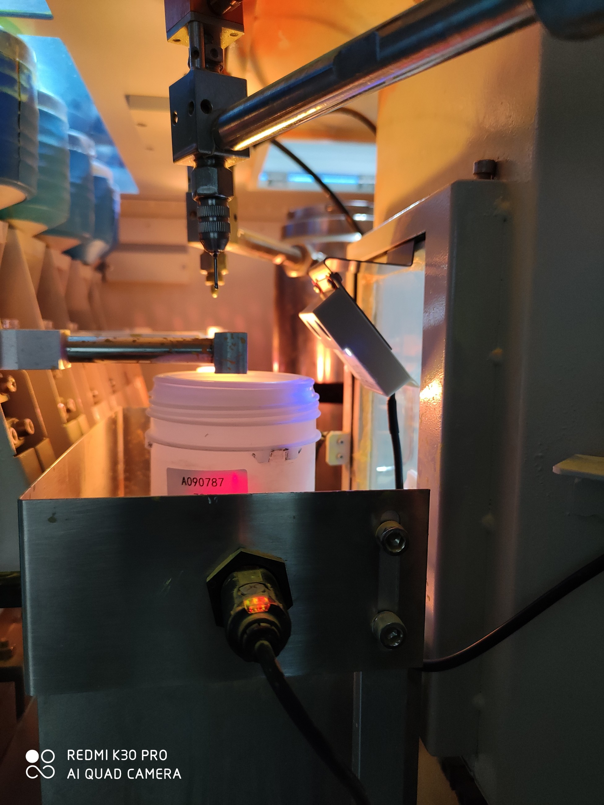 離子風(fēng)機|離子風(fēng)棒|靜電消除器|ESD門禁系統(tǒng)|HZR